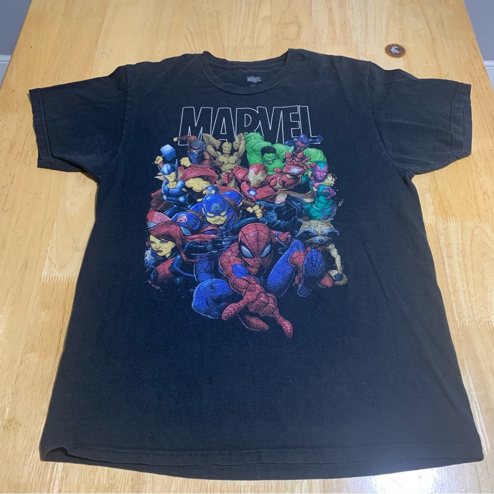 Marvel Shirt Men Large Black Spider Man‎ Captain America Thor Iron Man Comic Tee